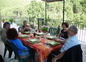 Convivialite de la table d'hôtes