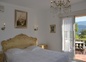 chambre à grand lit de la Suite Familiale