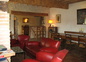 le coin salon avec le bar