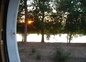 14 Coucher de soleil depuis un hublot de la roulotte de shanti