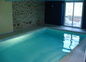 La piscine intérieure privée des Hortensias